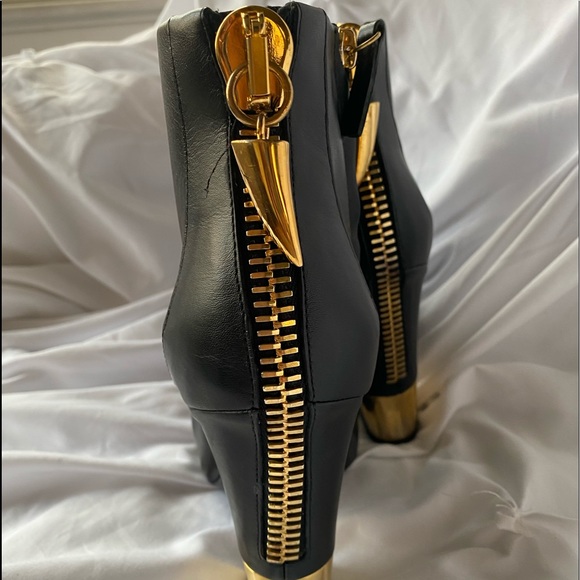 Ankle boots - Picture 4 of 9